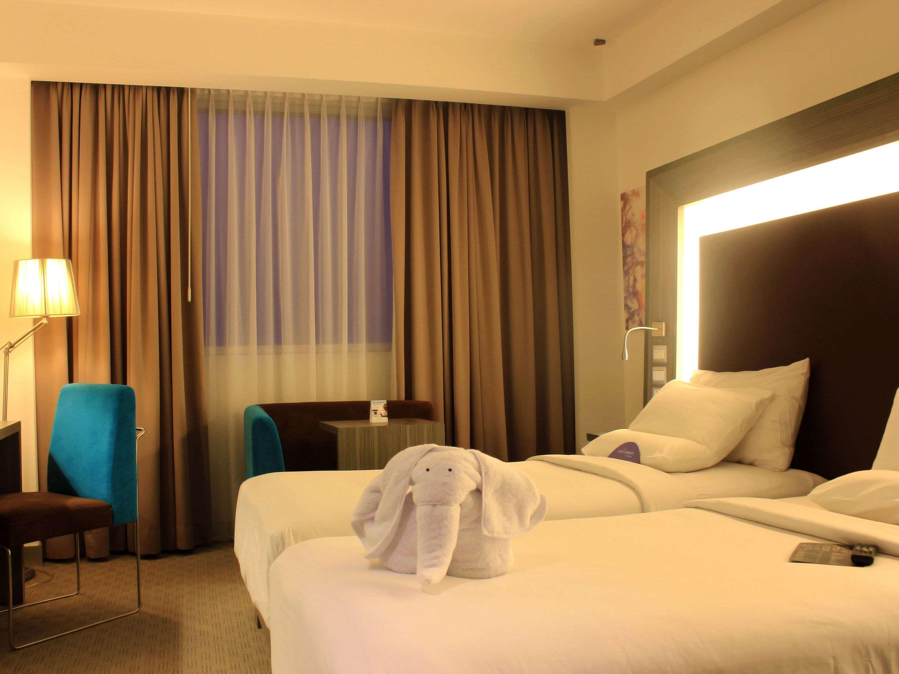 Novotel Bangka Hotel & Convention Center Pangkal Pinang Ngoại thất bức ảnh