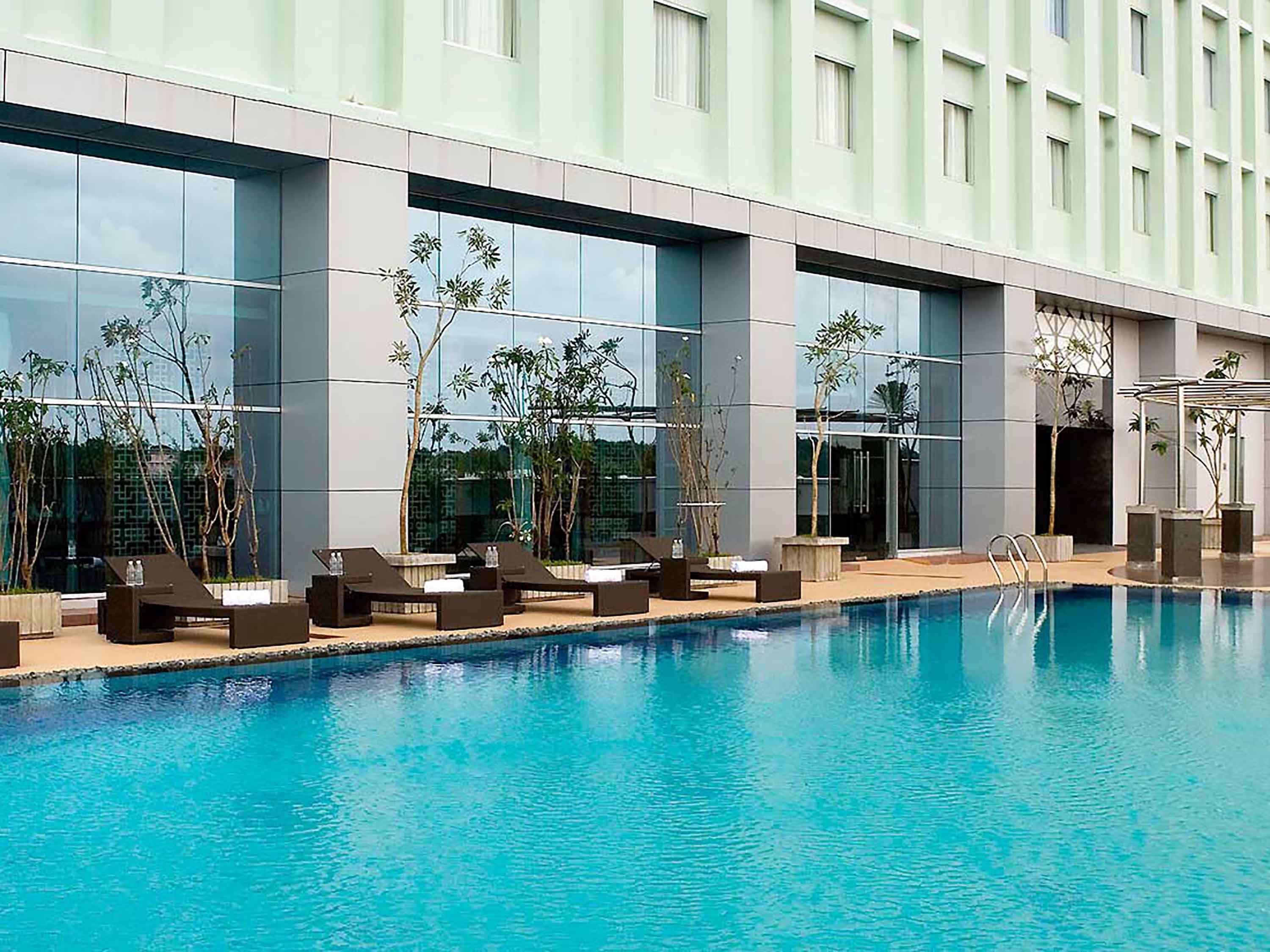 Novotel Bangka Hotel & Convention Center Pangkal Pinang Ngoại thất bức ảnh