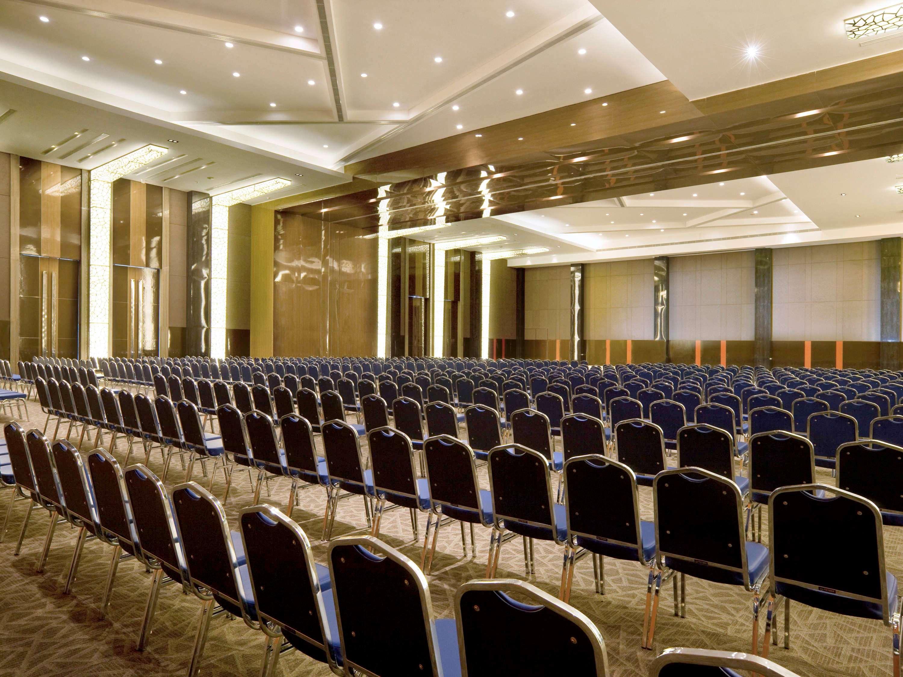 Novotel Bangka Hotel & Convention Center Pangkal Pinang Ngoại thất bức ảnh