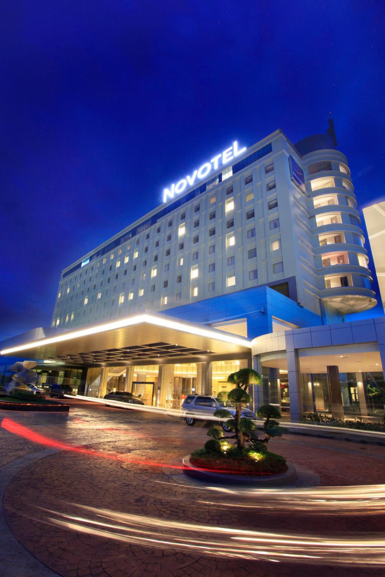 Novotel Bangka Hotel & Convention Center Pangkal Pinang Ngoại thất bức ảnh