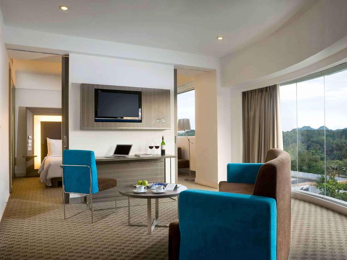 Novotel Bangka Hotel & Convention Center Pangkal Pinang Ngoại thất bức ảnh